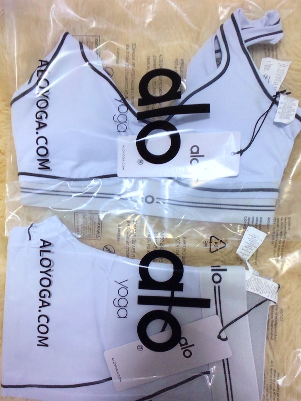 ALO Yoga White Sports Bra with Legging Set White - Picture 2 of 7